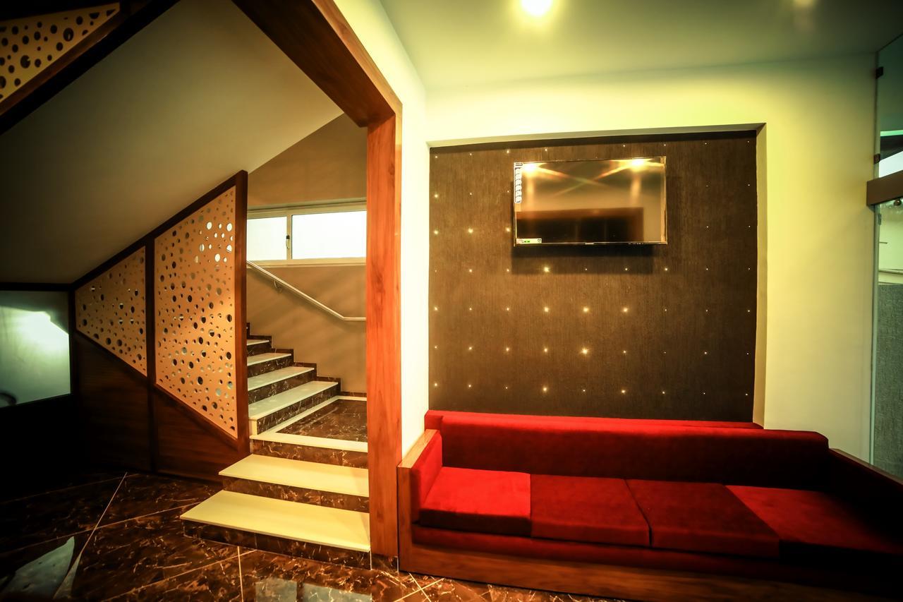 Icon Residency Hotel Kalpatta Buitenkant foto
